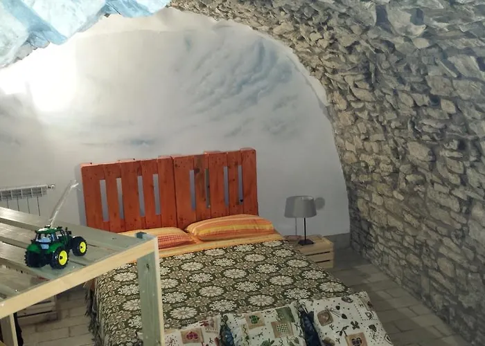 Bed & Breakfast Casa Vacanze Faeto 3*